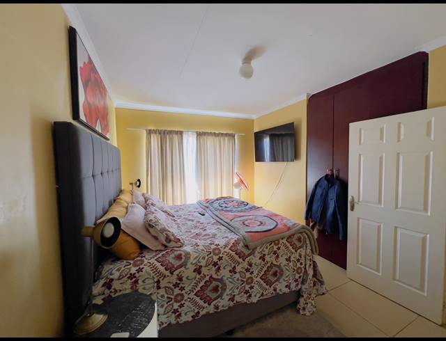 4 BEDROOM HOUSE FOR SALE IN SONHEUWEL EXT 1